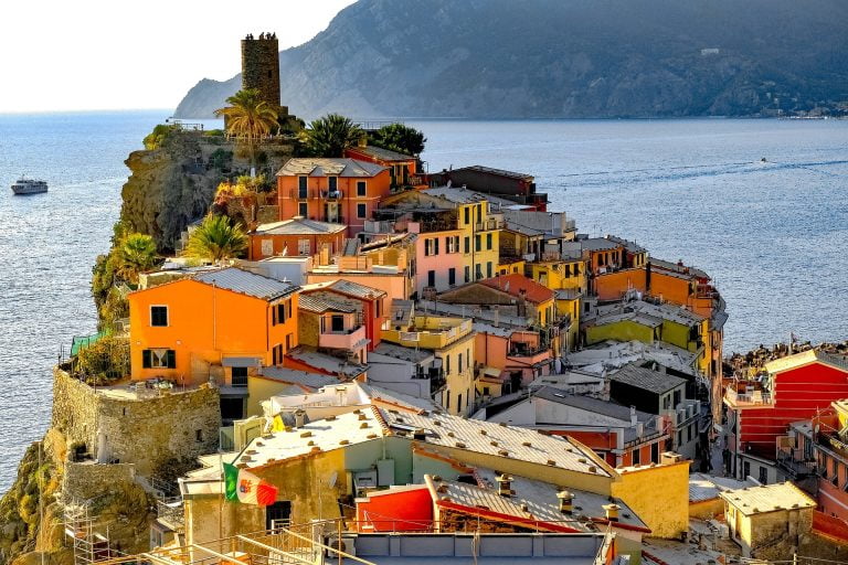 Cinque Terre’s Via dell’Amore Hike Reopens with New Rules