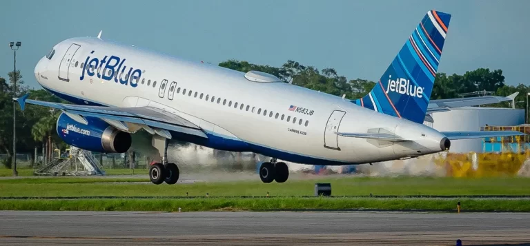 JetBlue Expands Transatlantic Reach with New Routes to Dublin and Edinburgh