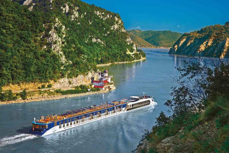 TAL-amawaterways-seven-river-journey-iron-gates-LONGRIVCRUISE