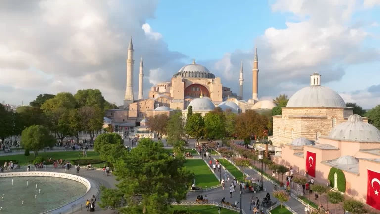 Best Southeast Asian Countries Discover Istanbul: Where Heritage Meets Modernity