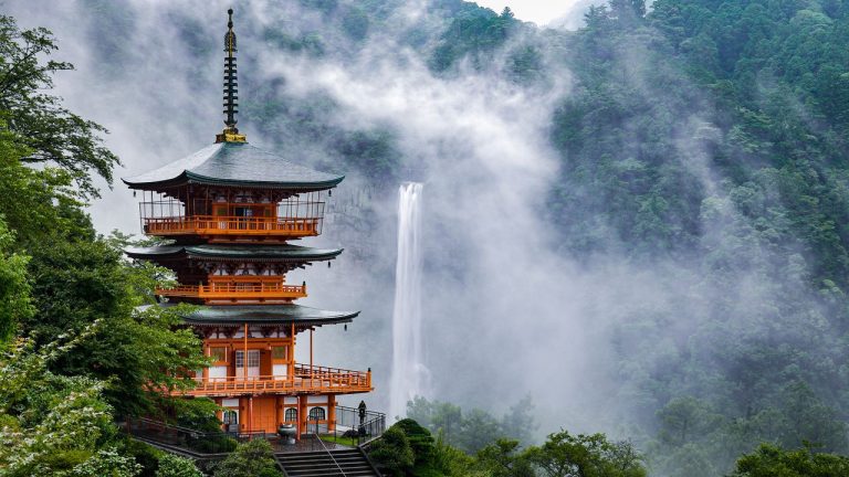 Discover Japan’s Rich Tapestry: Castles, National Parks, and Historic Villages